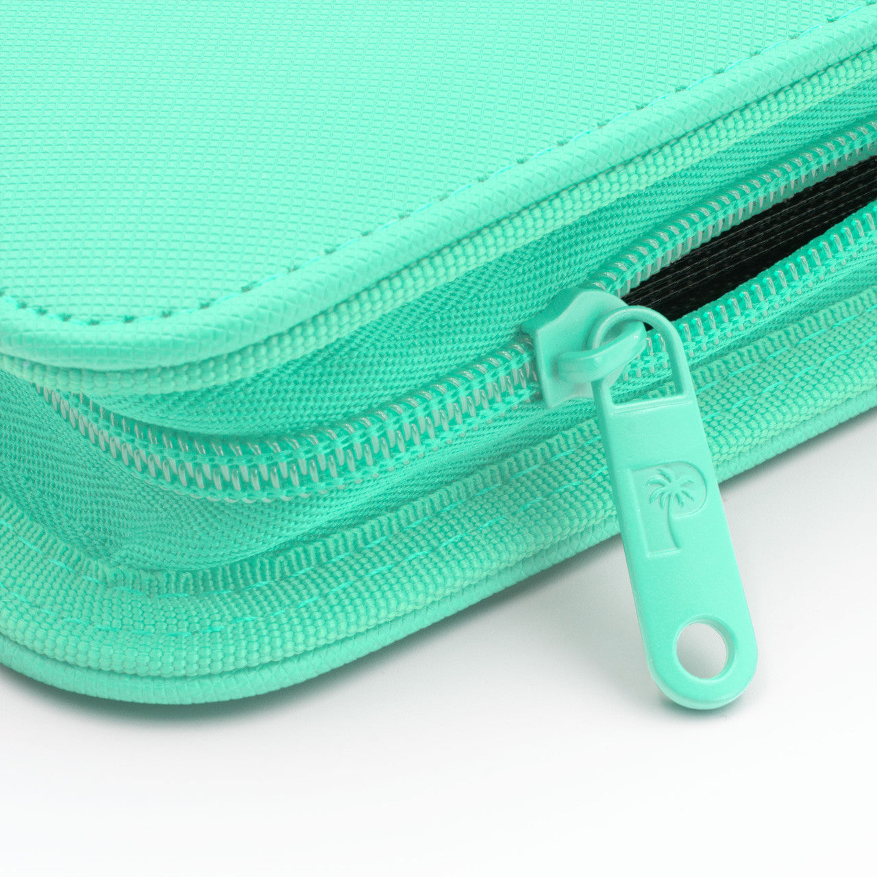 Collector's Series 9 Pocket Zip Trading Card Binder - TURQUOISE - Palms Off Gaming